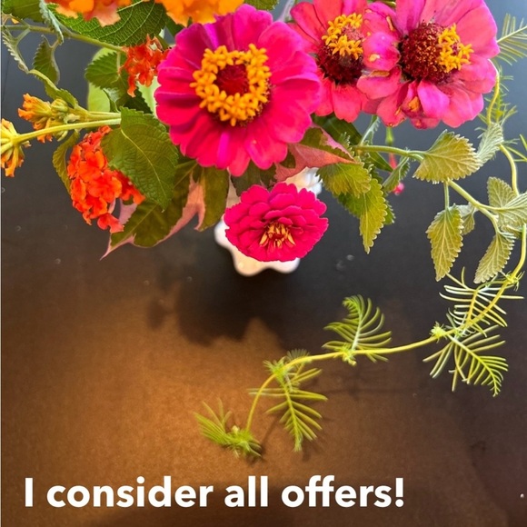 GUC Size 4 Universal Thread cream denim sailor jeans.Wide leg. Spring perfection - Picture 14 of 14